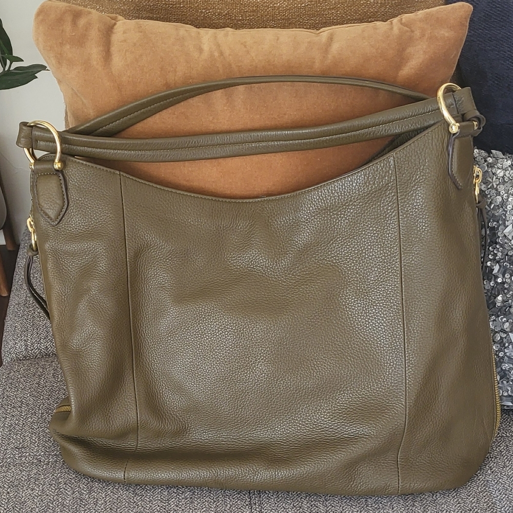 NWOT | G.I.L.I. Olive Green Pebble Leather Shoulder Bag with Gold Hardware